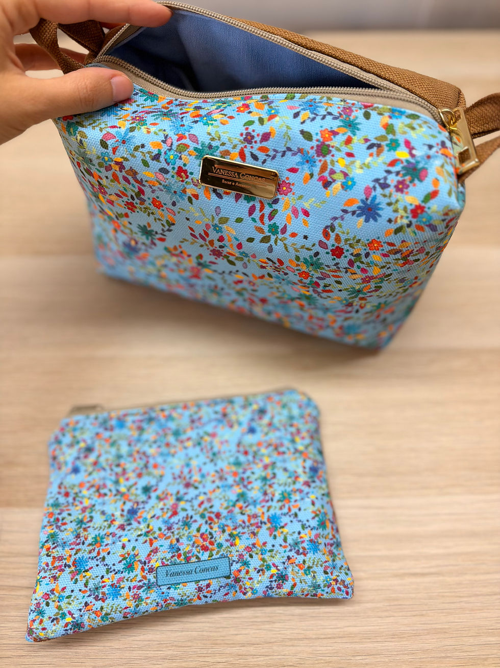 Miniatura: Mini Frida stampata naïf azzurro cotone 