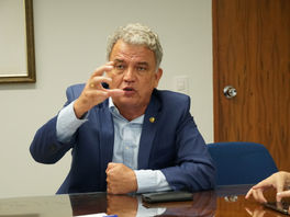 Petecão garante empenho de mais de R$ 3 milhões para pavimentação em oito municípios do Acre