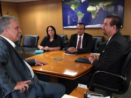 Senador Petecão e Embrapa debatem iniciativas para desenvolver o setor agropecuário brasileiro