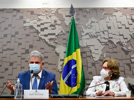 Bancada pede urgência na vacinação em massa da população do Acre e destaca colapso na saúde