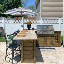 outdoor kitchen dining area