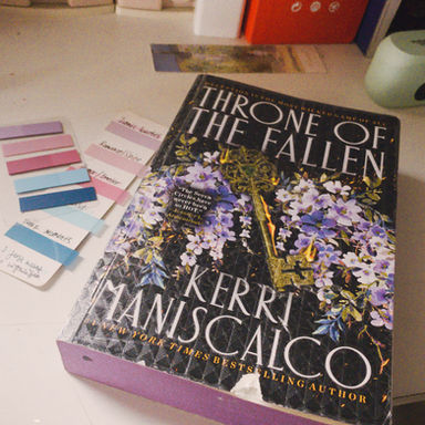 Book Review: The Throne of the Fallen #1 by Kerri Maniscalco