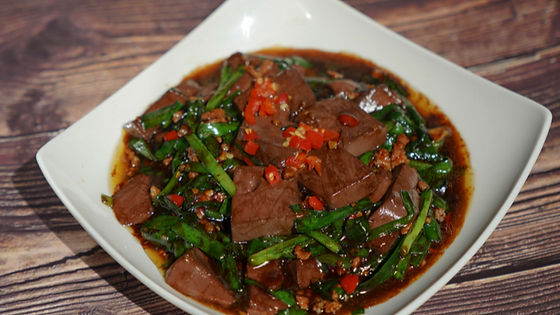 Stir-Fried Duck Blood with Minced Meat and Leeks