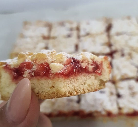 מתכון מנצח ובכלום עבודה חיתוכיות ריבה בטעם של פעם תתכוננו להתמכר - אילנה טל