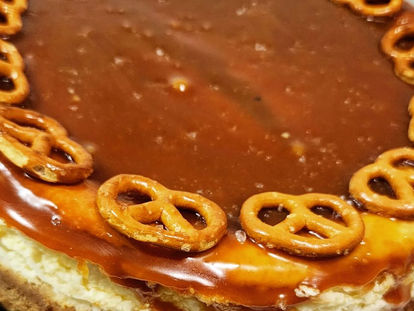 עוגת גבינה עם קרמל מלוח וביגלה - דויד וארן