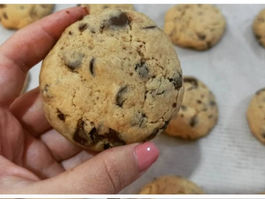 מתכון אליפות עוגיות שוקולד צ'יפס רכות טעימות ובכלום עבודה - ליטל אשואל