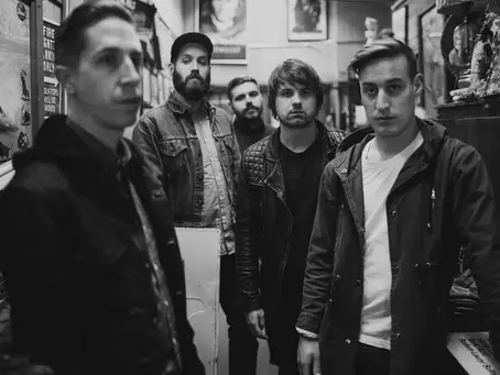 Forever Broken: Underoath, Silverstein, Senses Fail y más, harán parte nuevamente de un festival Emo en Colombia.