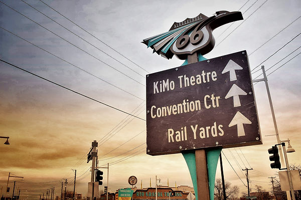 walking distance to Kimo Theater