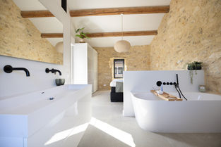 Gite in de provence met moderne badkamer