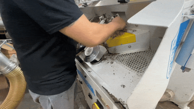 Shoe Trimming Fast.gif