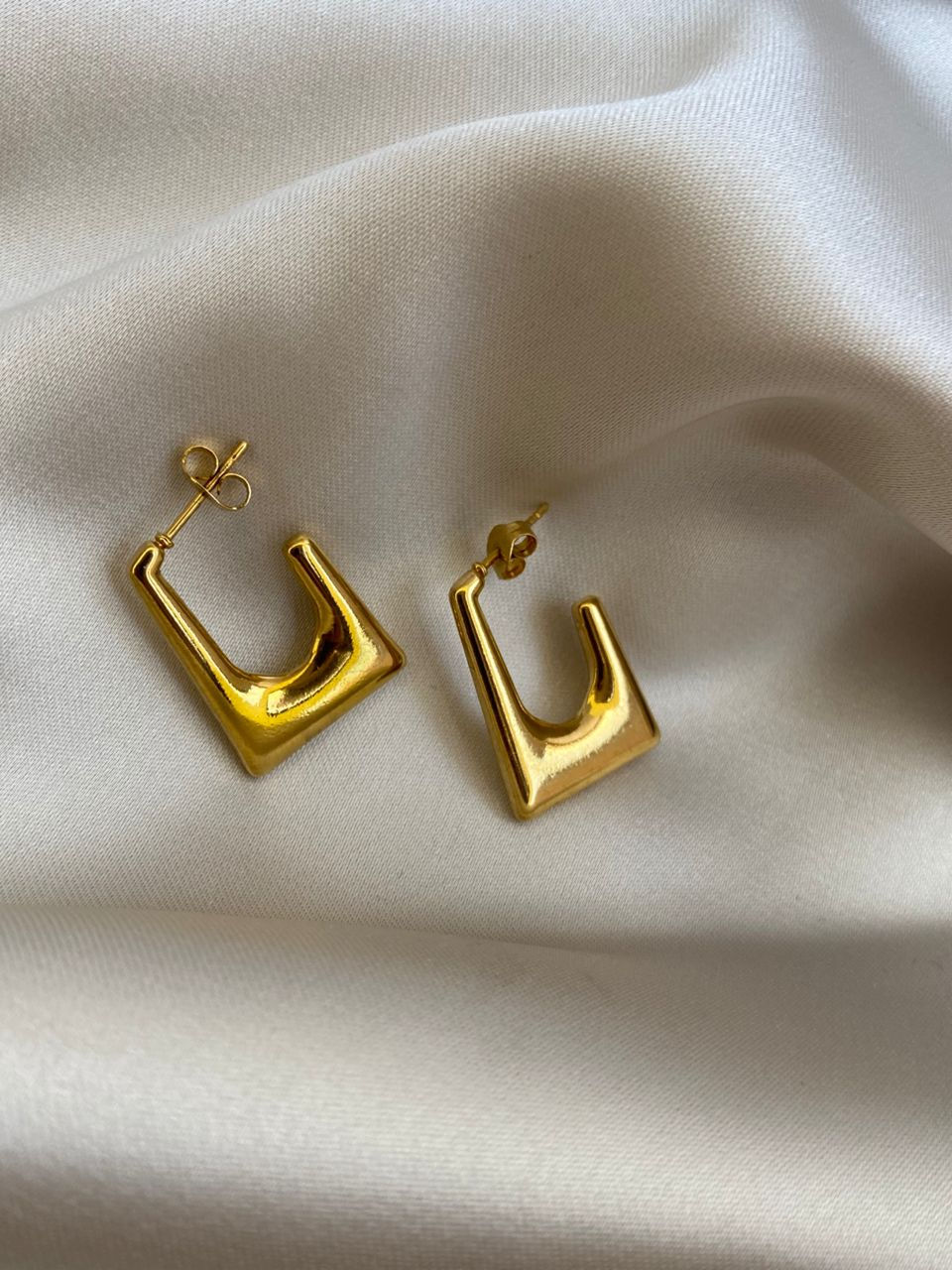 Miniatura: Zarcillos geometría audaz