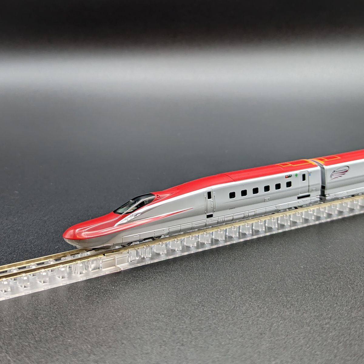 Kato 10-1566 - E6 Series Shinkansen 'Komachi' (3-Car Base Set)