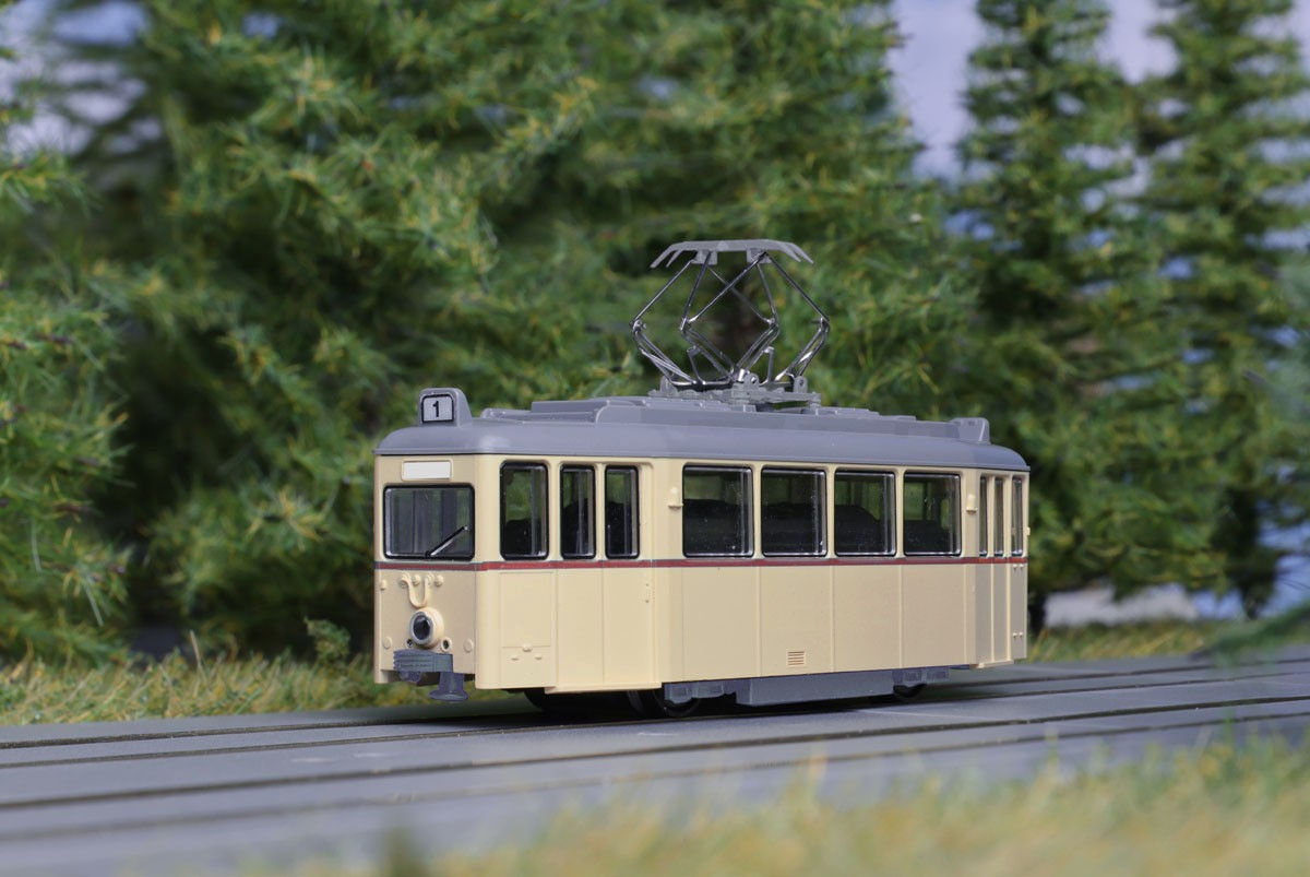 Kato 14-806-A - MyTRAM Classic Single (Red Stripe)