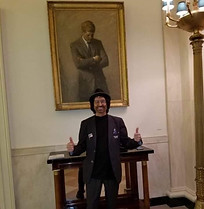 Fusca in front of Pres Potrait.jpg