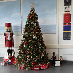 Hyannis Garden Club: Tree Decorating at Cape Cod Hospital