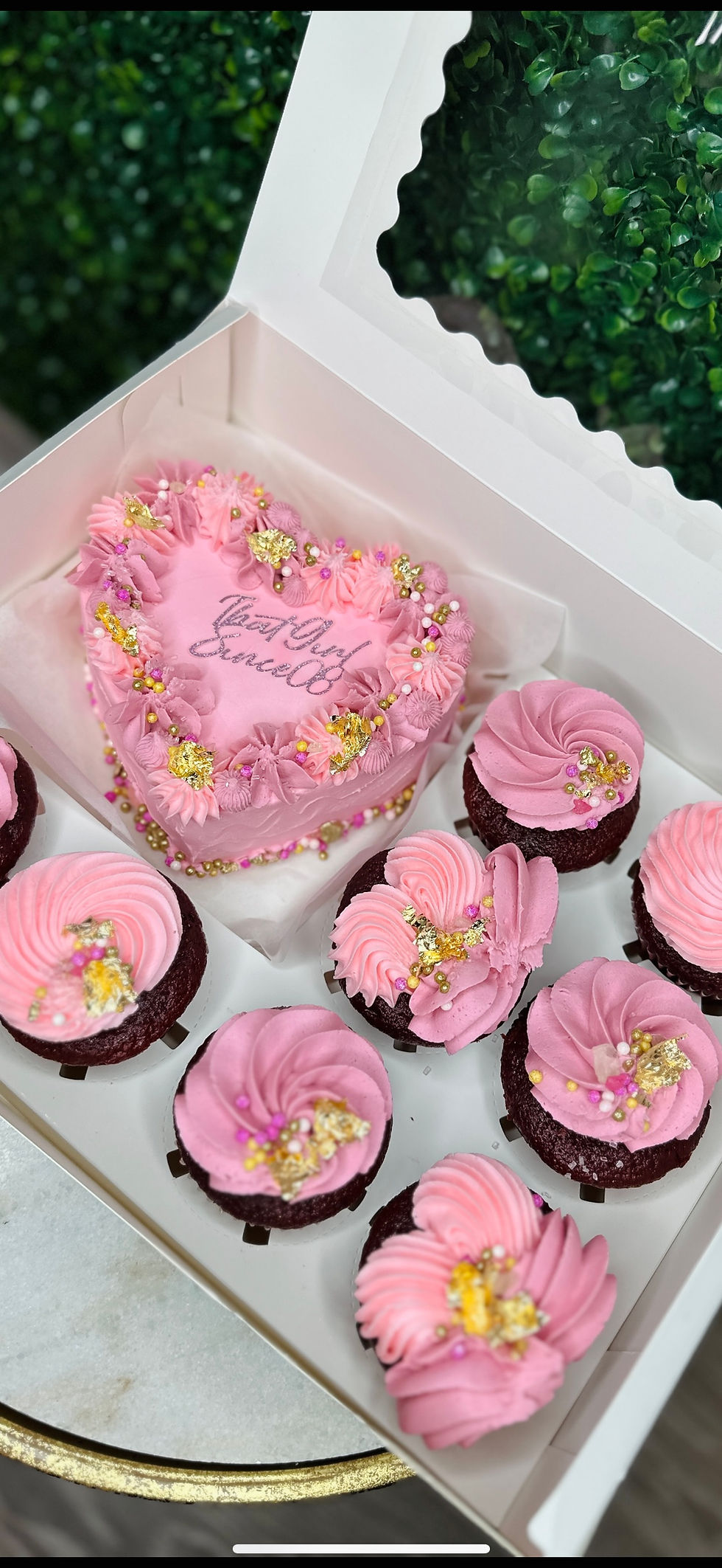 Thumbnail: Bento Cake and Cupcake Box
