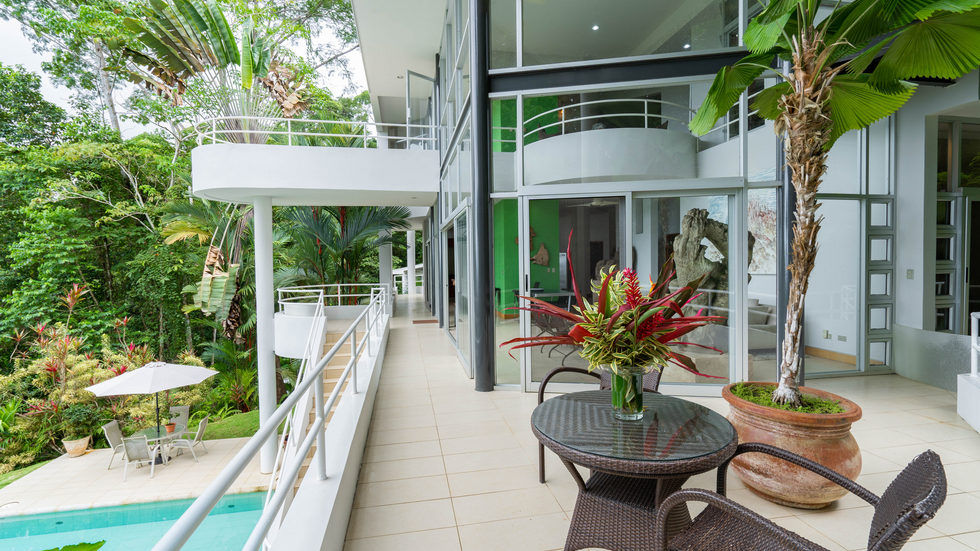 Thumbnail: Secluded House Surrounded by Tropical Rainforest in Portalon