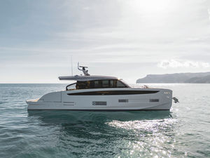 Azimut Seadeck 6