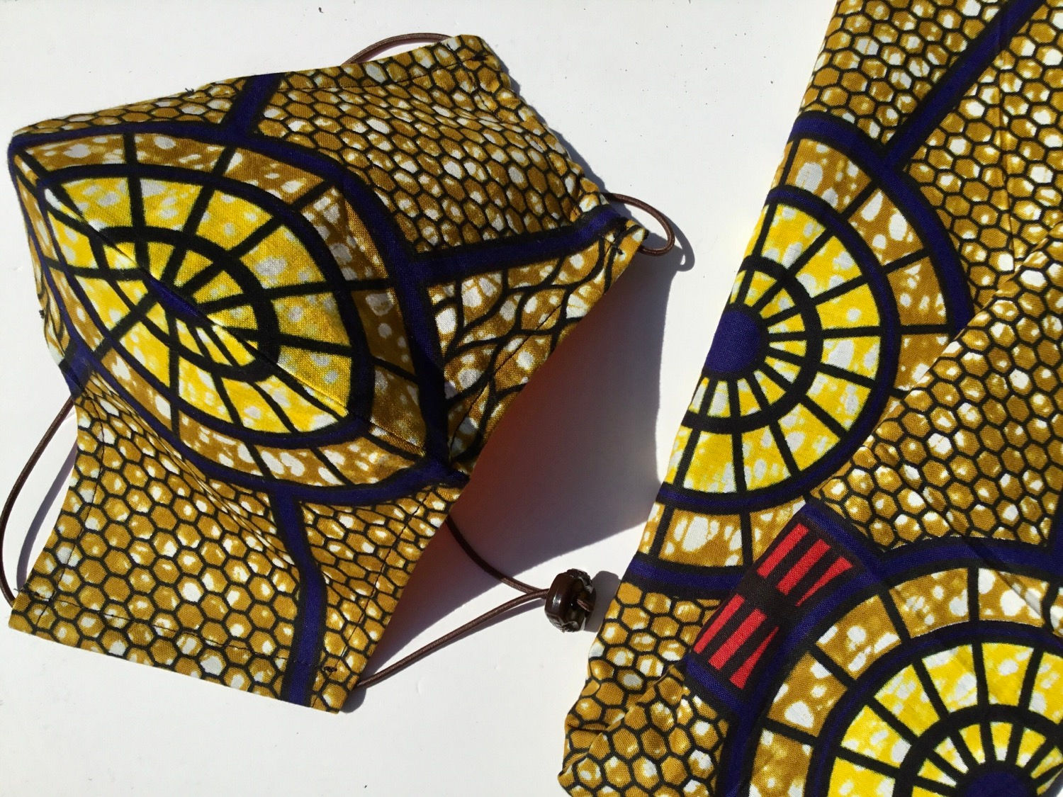 YᗴᒪᒪOᗯ & ᗷᒪᑌᗴ ᕼᗴᗩᗪᗯᖇᗩᑭ & ᗰᗩᔕK ᔕᗴT