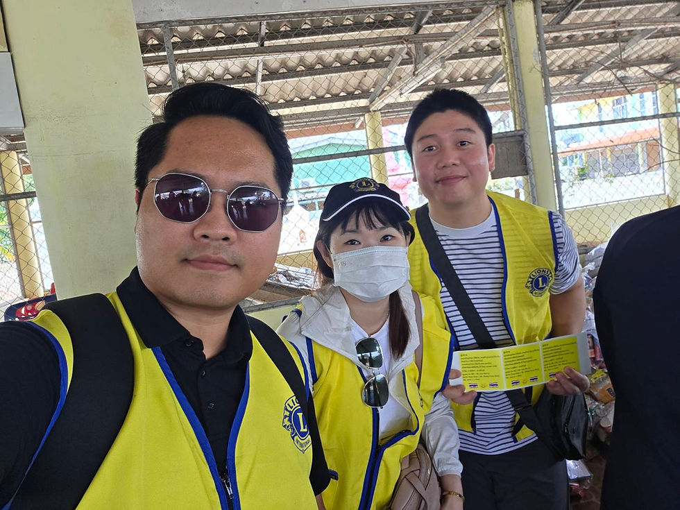 IBCfirm lawyers and partners delivering humanitarian aid and relief supplies to flood victims in Hat Yai, Songkhla Province, Thailand, demonstrating cross-border humanitarian support and social responsibility.