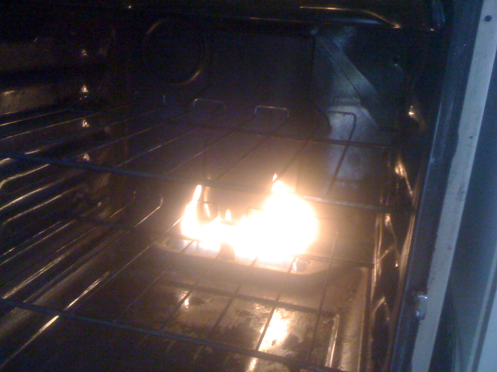 Dangerous cooker. Thetford.