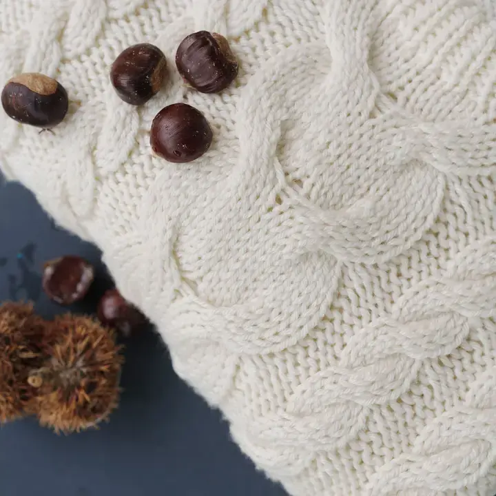 Thumbnail: Lise Tailor - Merino Aube