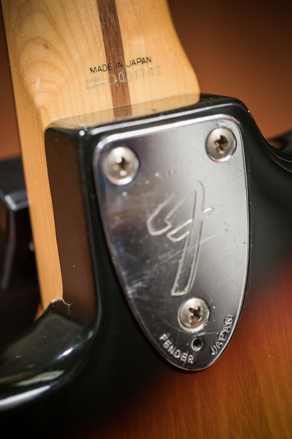 縮圖：Fender Japan Stratocaster Sunburst (1993-1994)