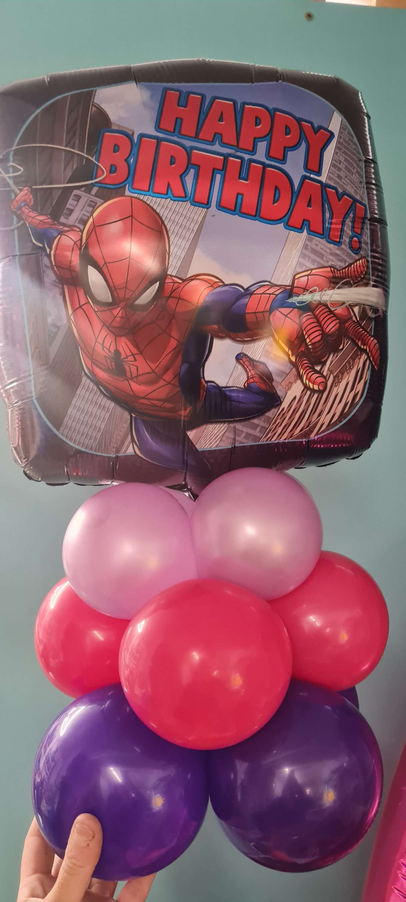 Spiderman balloon table display 