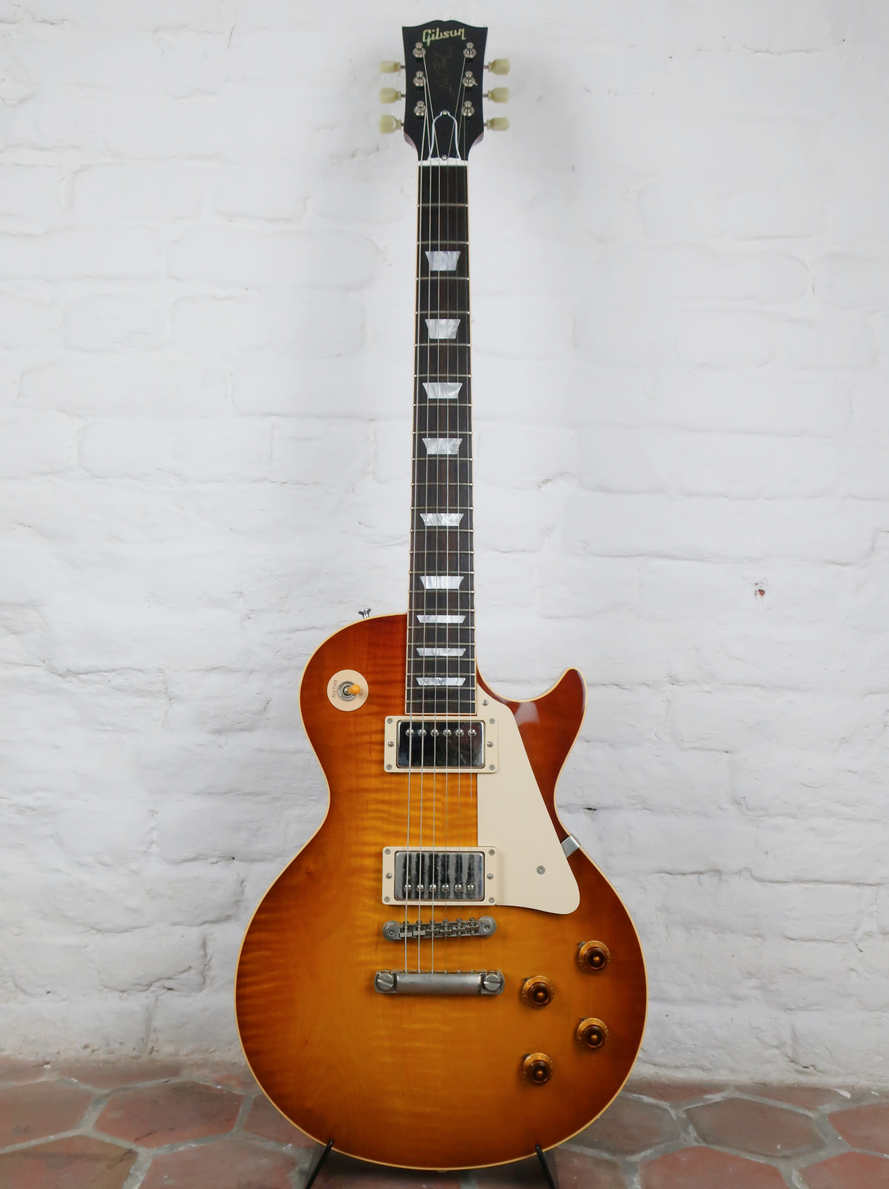 2002 Gibson Les Paul R8 - Thumbnail 3
