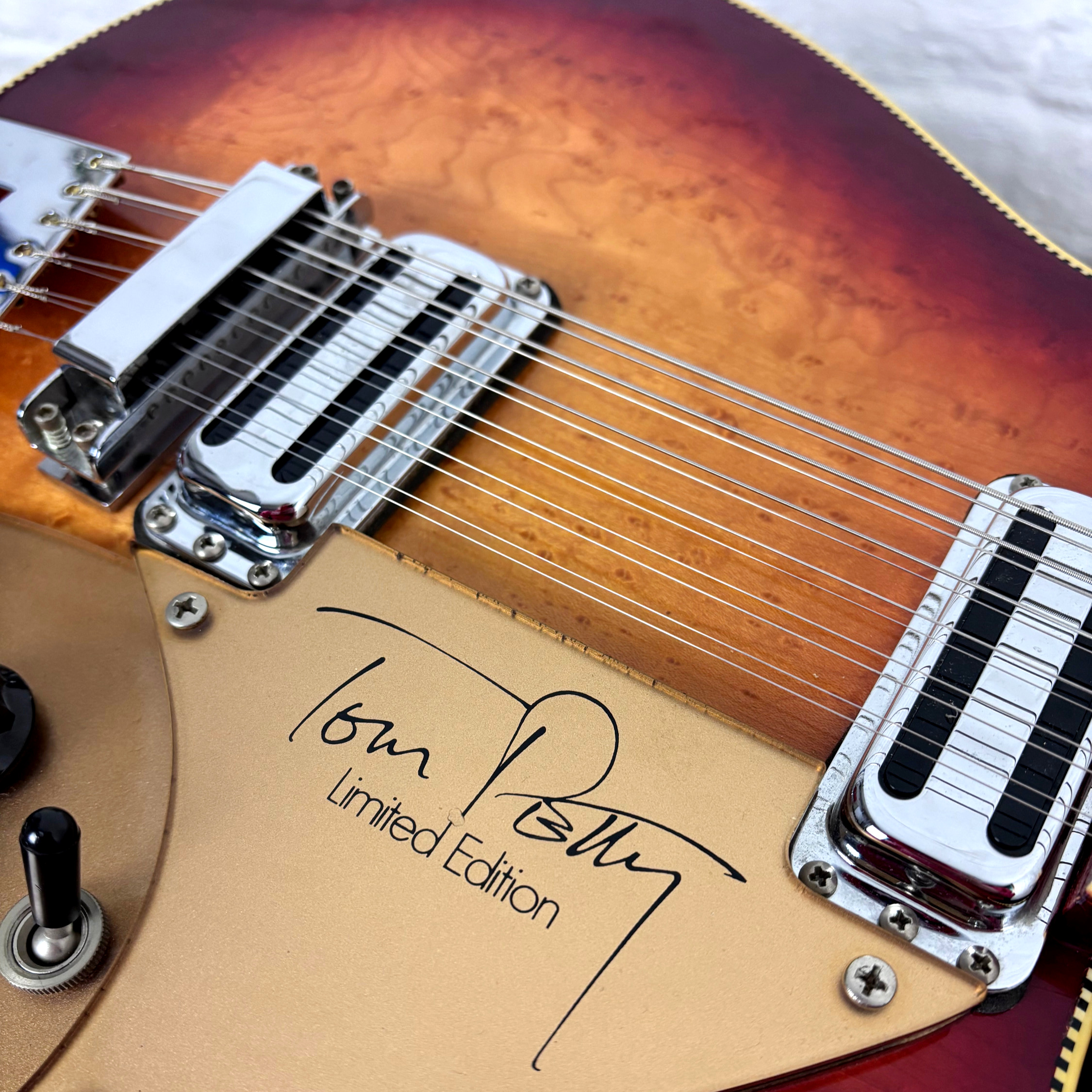 1992 Rickenbacker 660/12 - Thumbnail 6