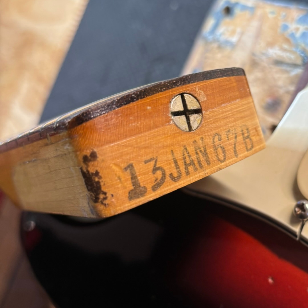 1967 Fender Stratocaster - Thumbnail 5