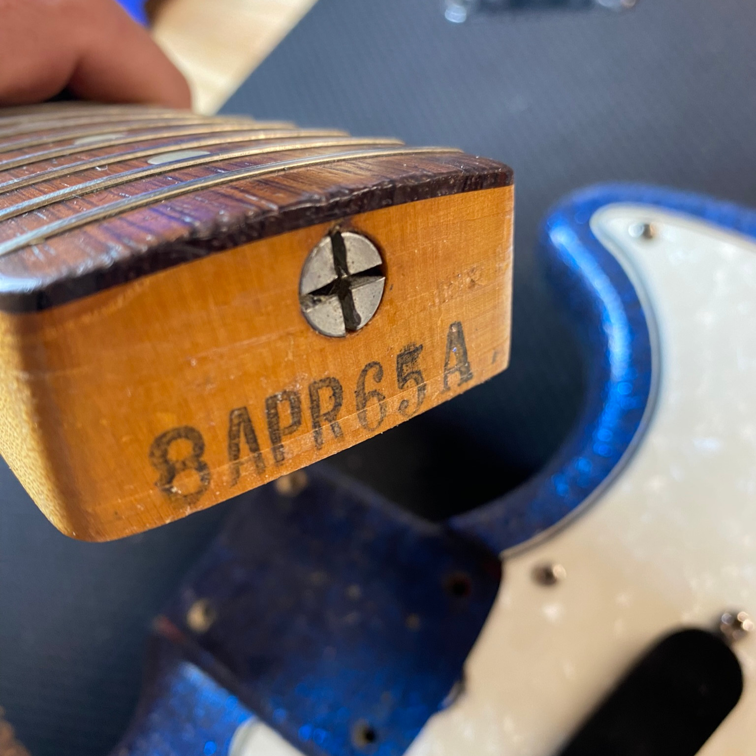 1965 Fender Mustang - Thumbnail 4