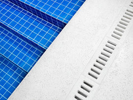 Como proteger o piso no entorno de piscinas contra ações do tempo.