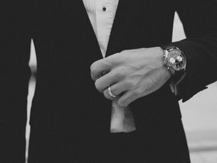 Men’s Wedding Rings: Breaking Tradition with Style and Meaning