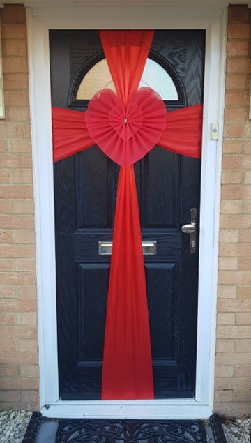 Thumbnail: Red Heart Door Bow - Ruby Anniversary, Wedding, Engagement