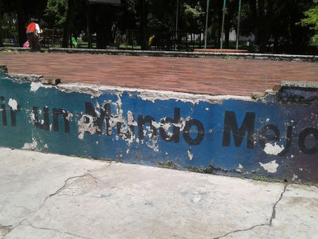 Mantenimiento tarima parque principal
