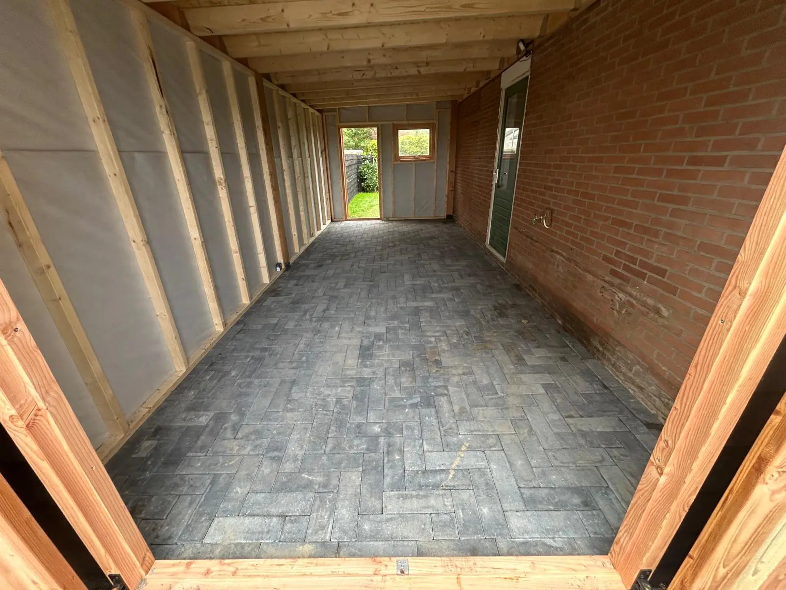 Bestrating in berging