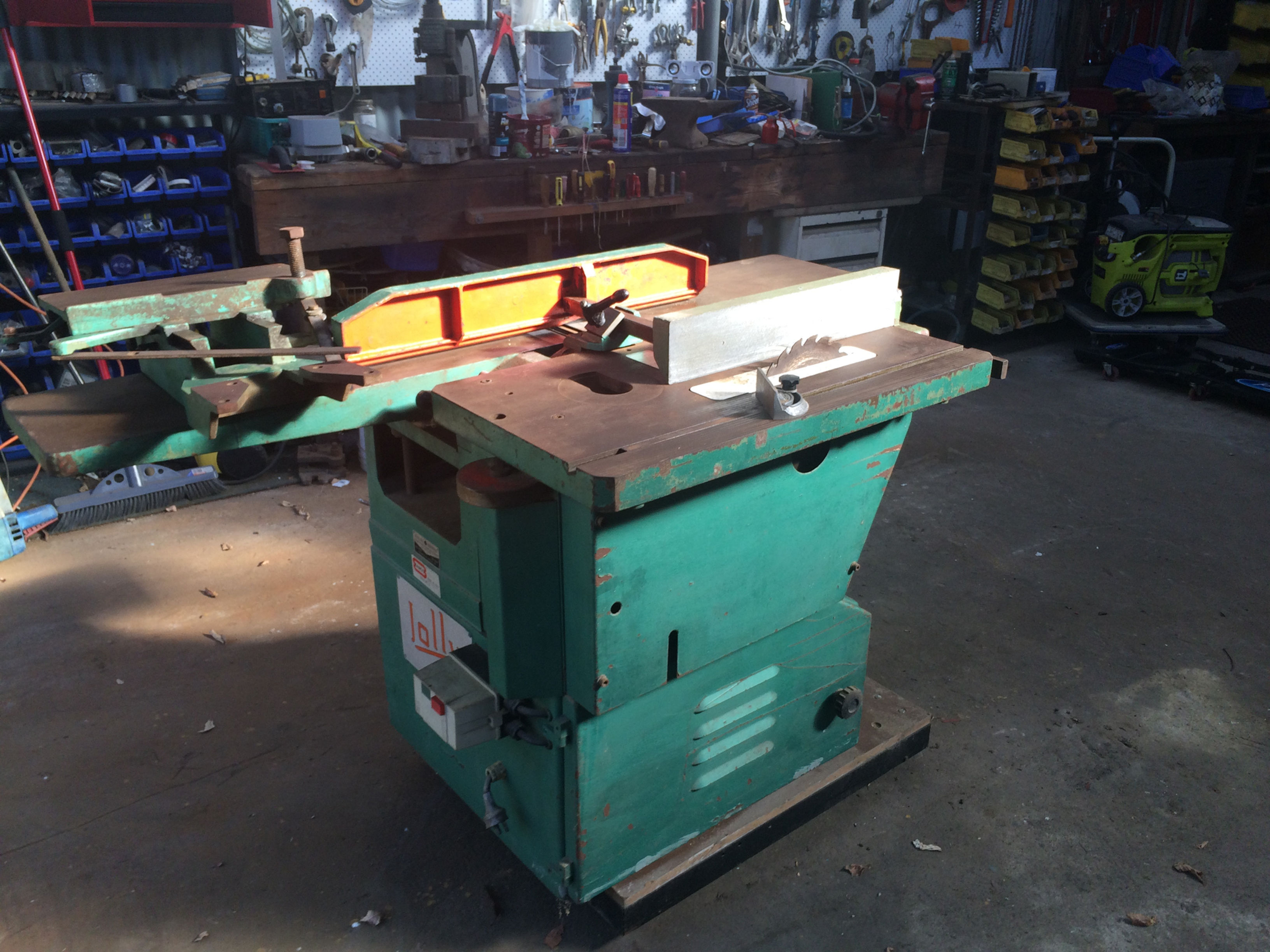 Universal Woodworking machine