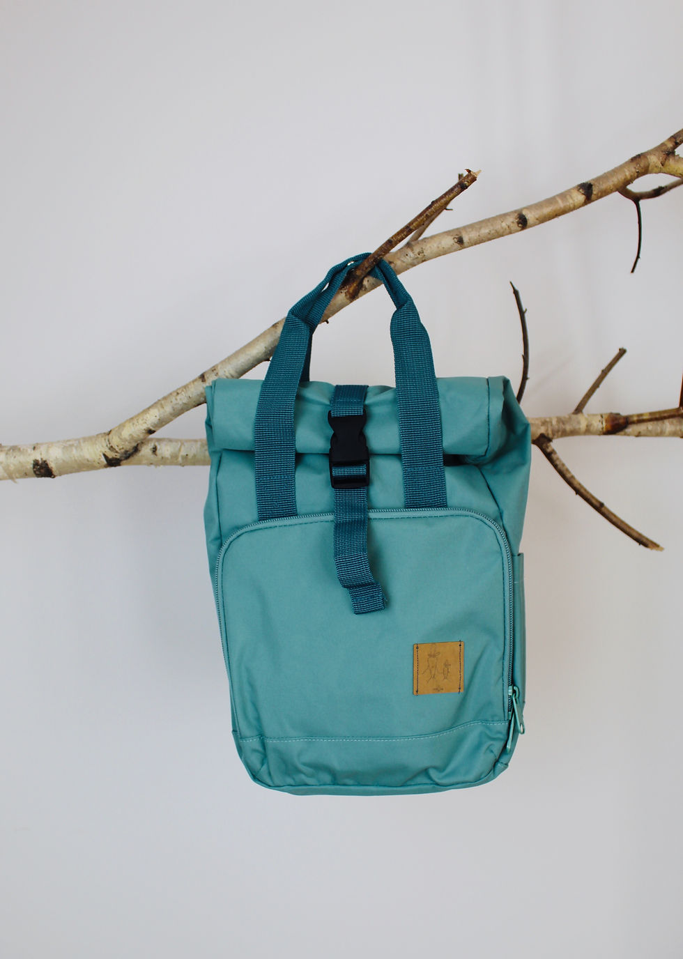 Miniaturbild: stylischer kleiner rolltop daypack – nachhaltiger rucksack für kinder & eltern