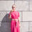 Miniaturbild: elegantes, stylisches oversized kleid – minimalistisch in knalligen farben