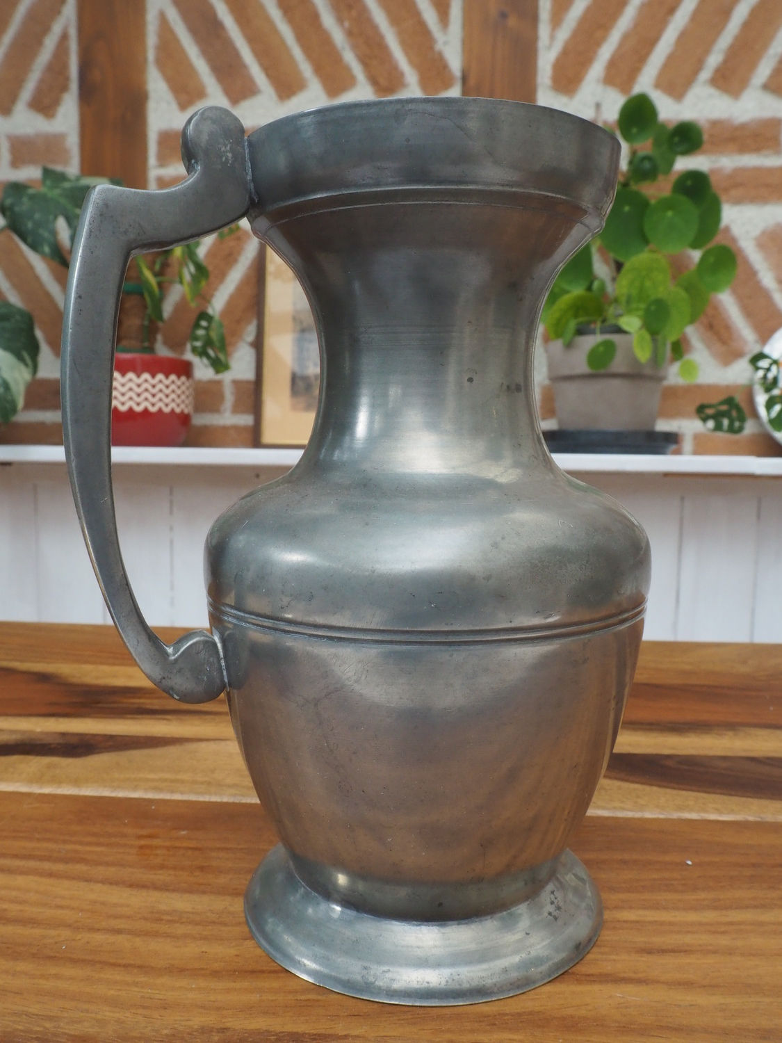 carafe pichet en etain la brocantoise
