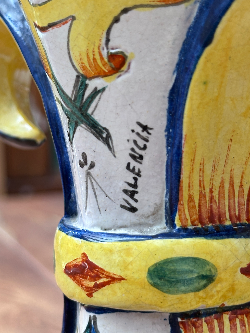 bouquetière fleur de lys vase la brocantoise