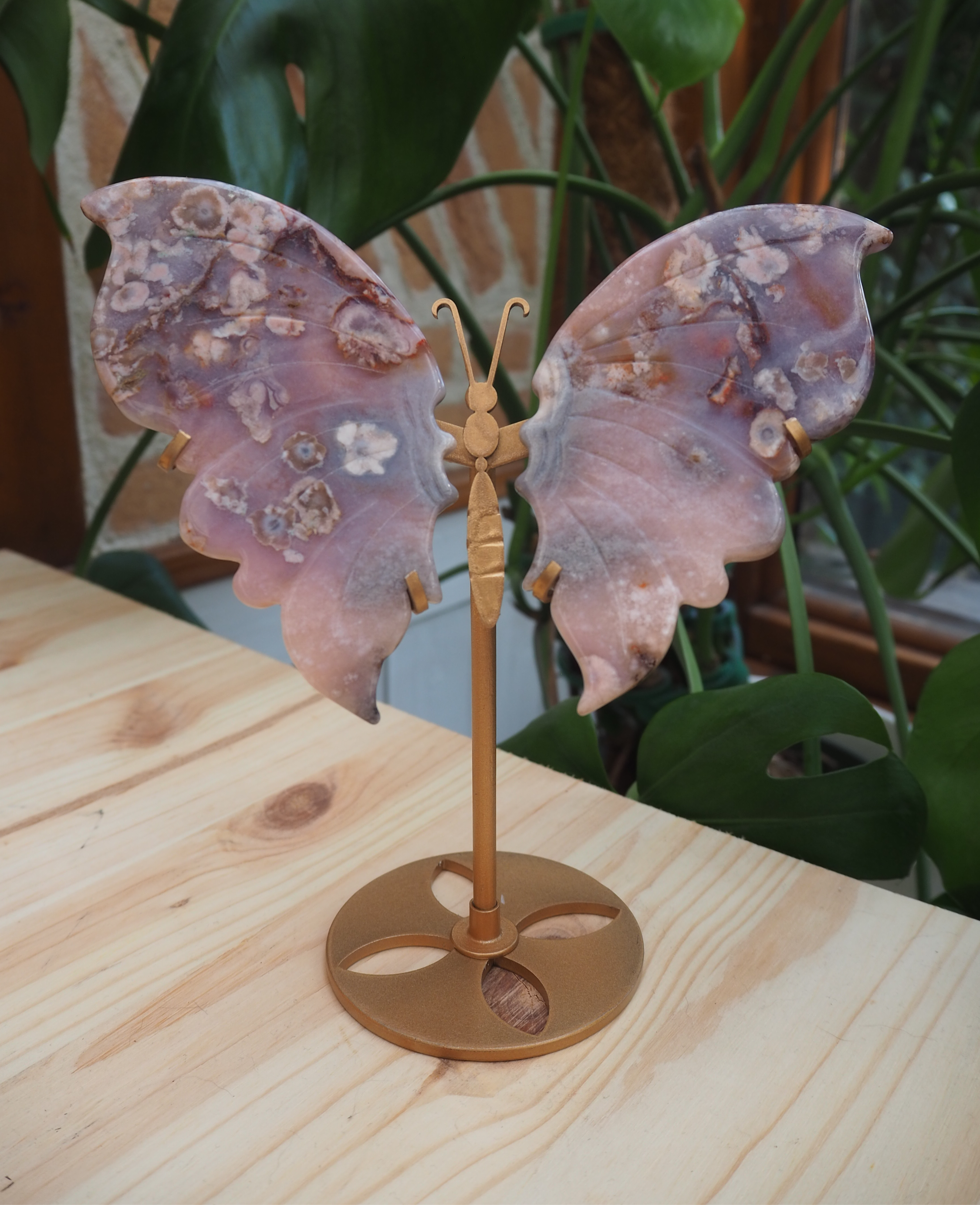 papillon en agate fleur de cerisier bleu rose helly cristal club