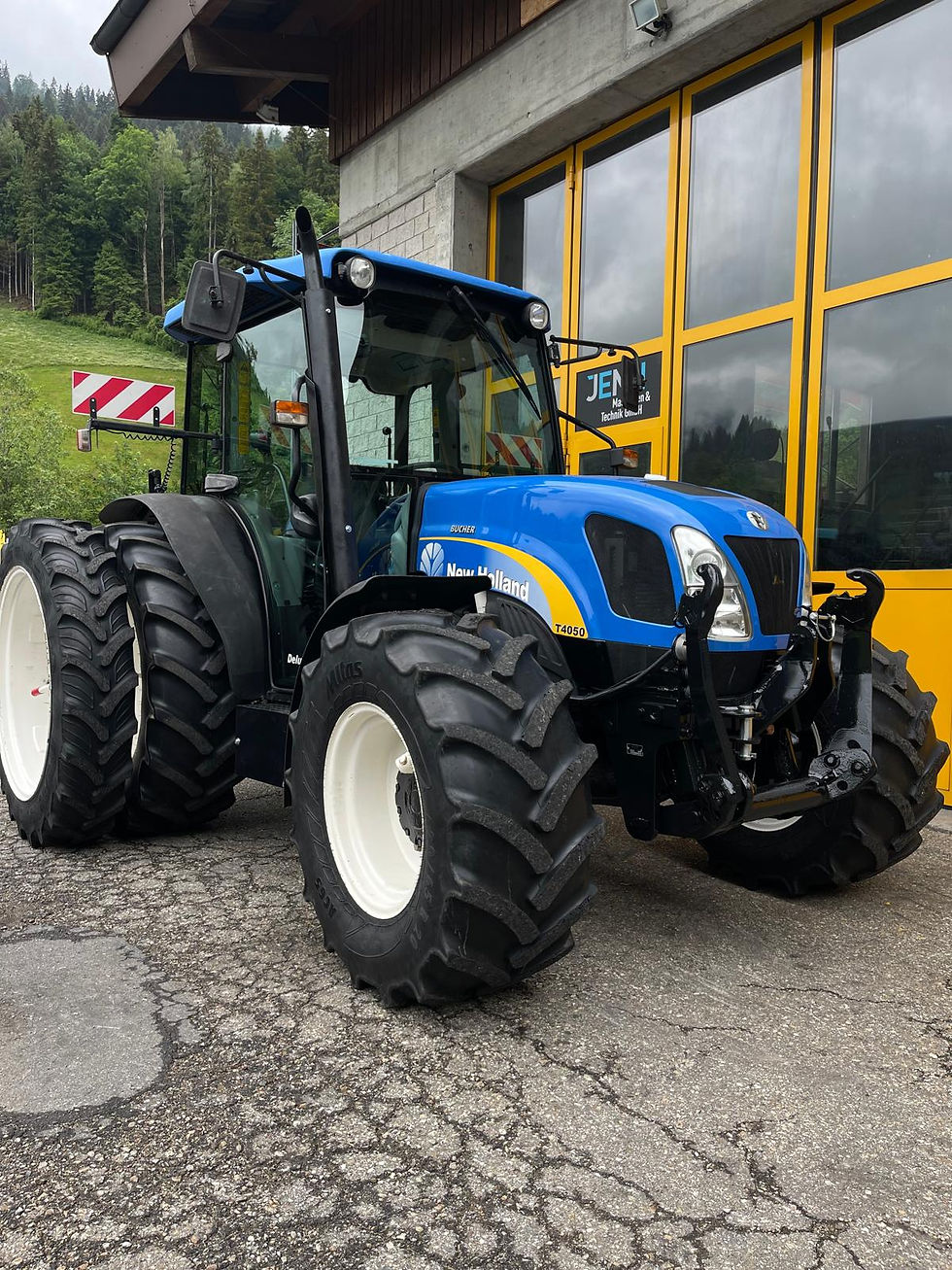 Miniaturbild: New Holland T4050 Deluxe