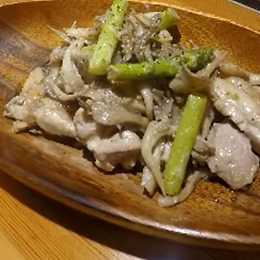 鶏肉とアスパラのマヨ炒め