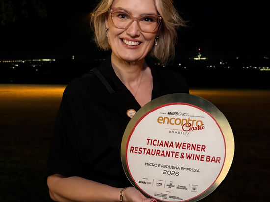 Ticiana Werner recebe Prêmio Especial Sebrae e fica entre os três melhores de Brasília na categoria de buffet