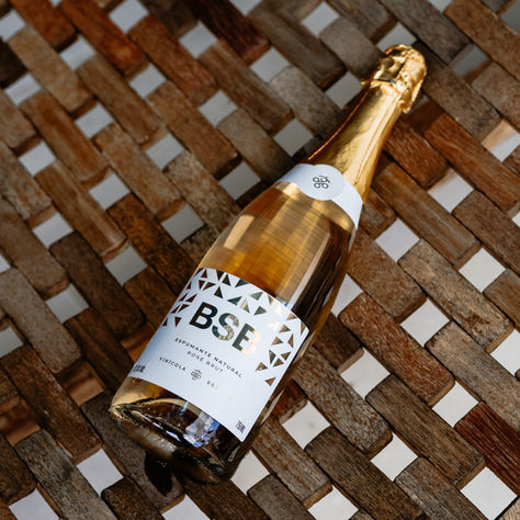 Vinícola Brasília apresenta o primeiro espumante de Brasília em brunch exclusivo assinado por Nayhara Branquinho