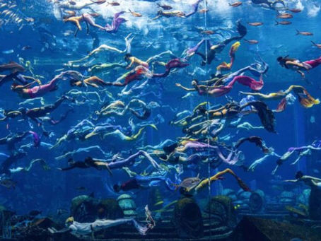 Becoming a Part-time Mermaid is a Big Trend in China – It’s as Difficult as it is Lovely