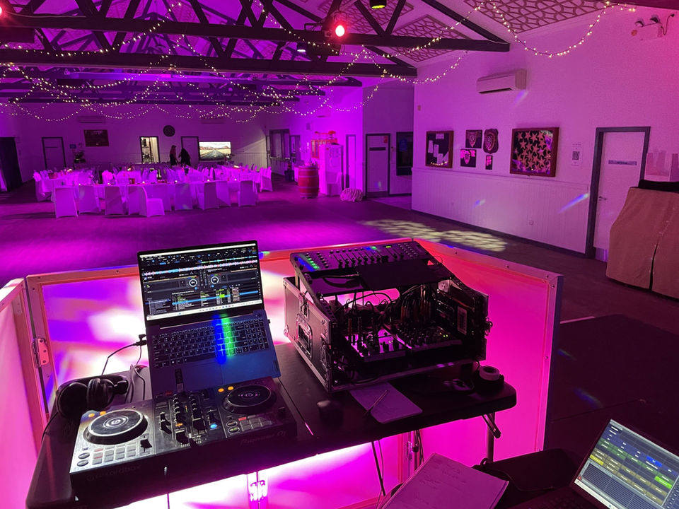 Toukley Central coast Wedding DJ sonic wave events