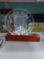 שלט פרספקס בחריטה